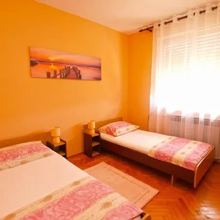 Apartment Fuer 6 Personen Ca 65 Qm In Fazana, Istrien Istrische Riviera *