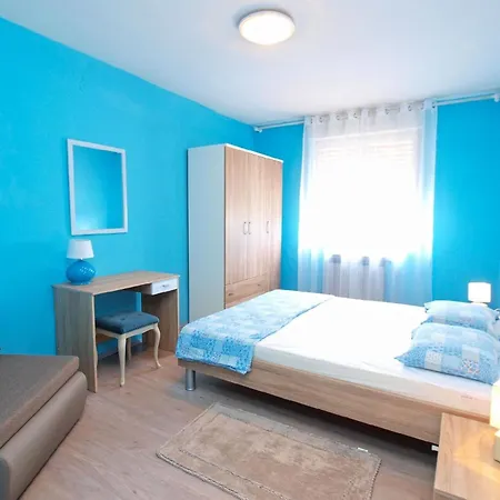 Apartment Fuer 6 Personen Ca 65 Qm In Fazana, Istrien Istrische Riviera *